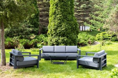 "Гранада" лаунж-зона из алюминия со столиком из HPL