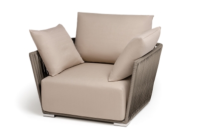 "Форли" кресло плетеное из роупа, каркас алюминий светло-серый (RAL7035) муар, роуп серо-коричневый 23мм, ткань Mossle бежевая