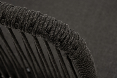 "Марсель" стул плетеный из роупа, каркас из стали золотой глянец, роуп темно-серый круглый, ткань серая