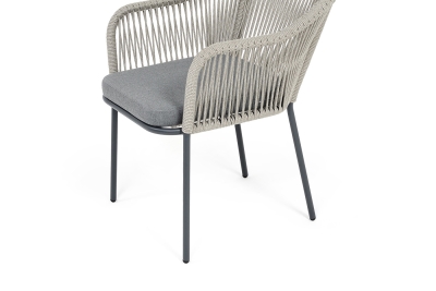 "Лион" стул плетеный из роупа, каркас из стали темно-серый (RAL7024) муар, роуп серый меланж круглый, ткань серая 017