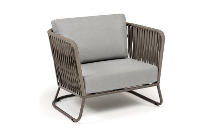 "Багамы" кресло плетеное из роупа, каркас алюминий бежево-серый (RAL7006) муар, роуп серо-коричневый 23мм, ткань светло-серая