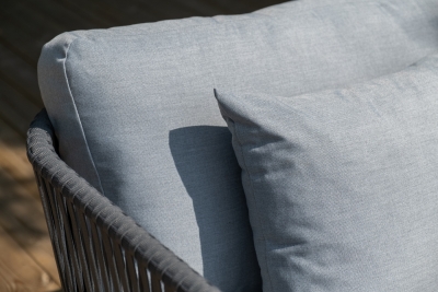 "Багамы" диван 3-местный плетеный из роупа, каркас алюминий темно-серый (RAL7024) муар, роуп серый 15мм, ткань светло-серая