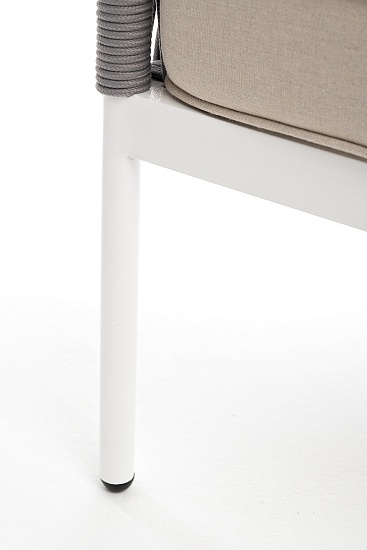 "Канны" диван 3-местный плетеный из роупа, каркас алюминий белый муар, роуп светло-серый круглый, ткань бежевая 15052 Канны диван 3-местный плетеный из роупа, каркас алюминий белый муар, роуп светло-серый круглый, ткань бежевая 15052 - фото 10