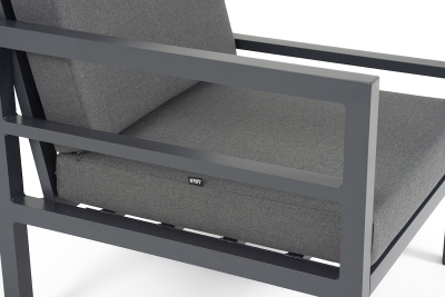 "Эстелья" кресло, каркас алюминий темно-серый (RAL7024) муар, ткань темно-серая 027