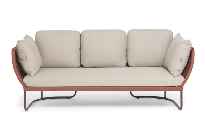 "Фиджи" диван 3-местный плетеный из роупа, каркас алюминий коричневый (RAL8016) муар, роуп красный (8372) круглый tex, ткань Mossle бежевая