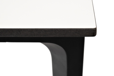 "Малага" обеденный стол из HPL 90х90см, цвет молочный, каркас черный "Малага" обеденный стол из HPL 90х90см, цвет молочный, каркас черный