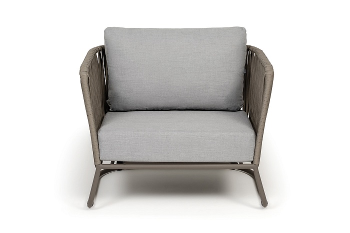 Багамы кресло плетеное из роупа, каркас алюминий бежево-серый (RAL7006) муар, роуп серо-коричневый 23мм, ткань светло-серая - фото 2