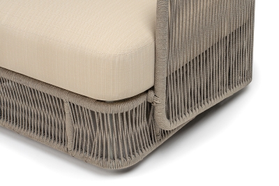 "Альбано" кресло плетеное из роупа, каркас алюминий светло-серый (RAL7035) муар, роуп серый меланж круглый, ткань Mossle светло-бежевая