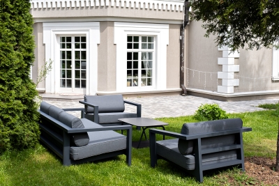 "Гранада" лаунж-зона из алюминия со столиком из HPL