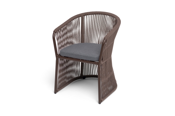 "Романо" стул плетеный из роупа, каркас алюминий коричневый (RAL8016) муар, роуп коричневый круглый, ткань темно-серая 027