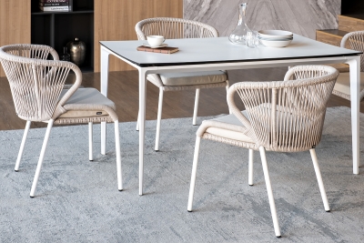 "Малага" обеденная группа на 4 персоны со стульями "Милан", каркас белый, роуп бежевый